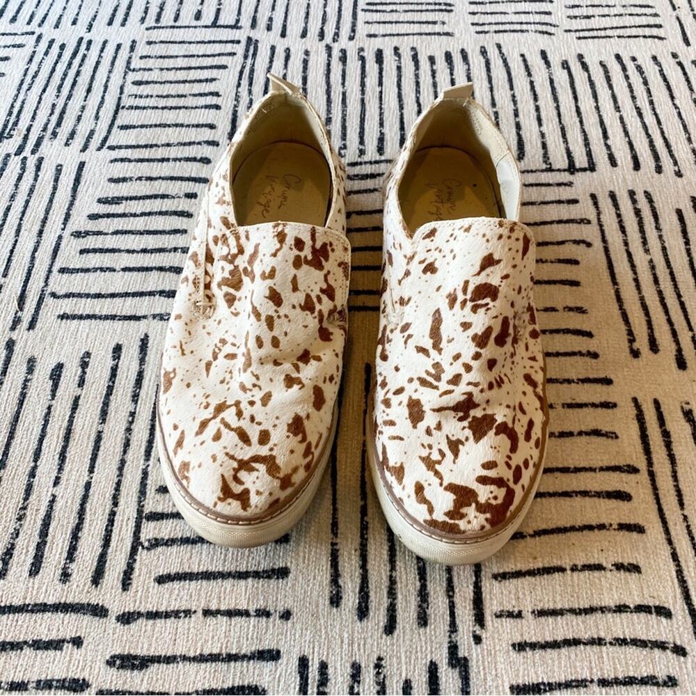 Crown Vintage Cow Slip On Shoes White Tan 10